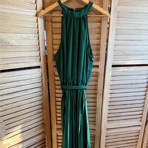 Chic Forest Green Halter Midi Dress
